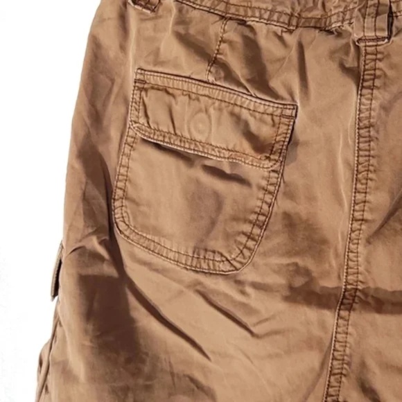 J Crew Low Fit Cargo Shorts - Picture 4 of 5